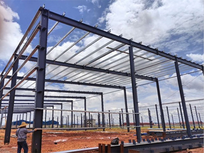 Usines d'ateliers de structure en acier en Ouganda
    